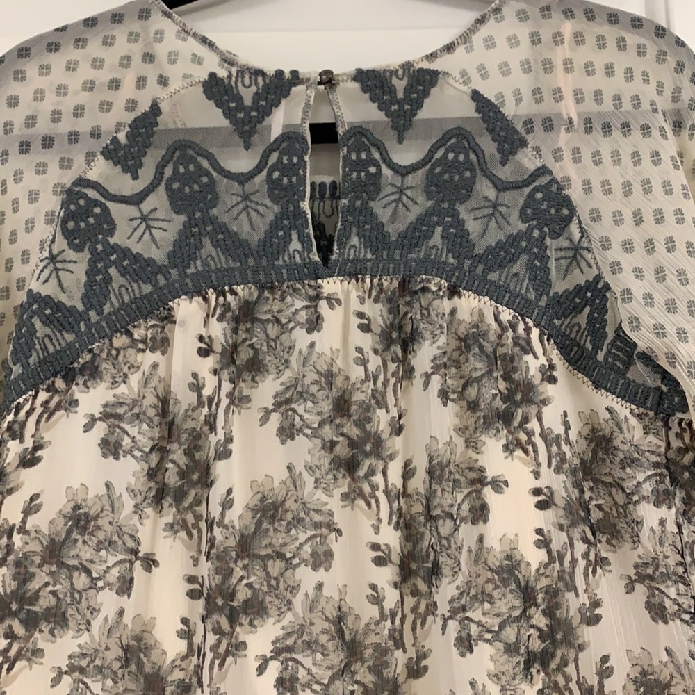 Dress - Picture 3 of 4